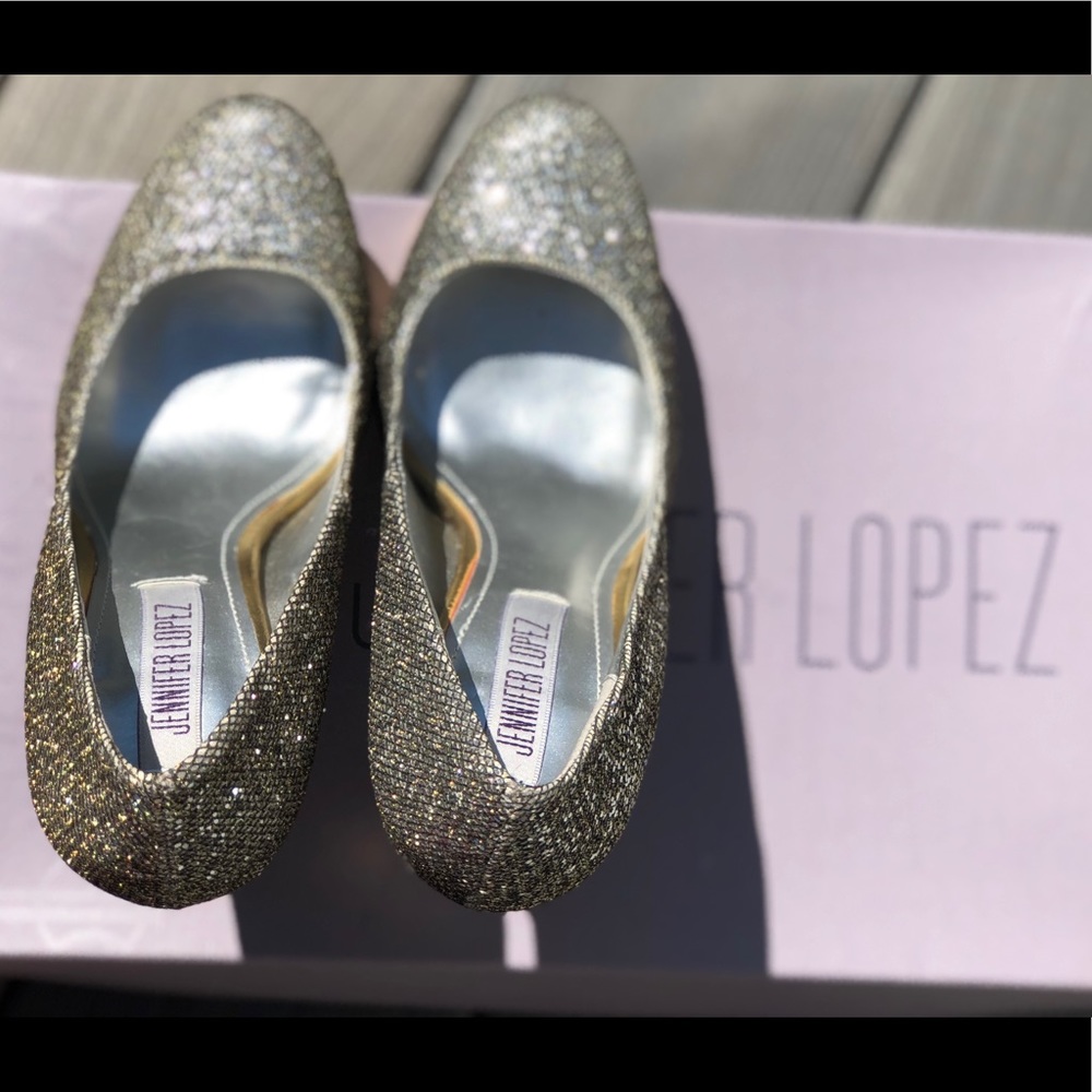 Jennifer Lopez shoes! Gold/silver Size 7